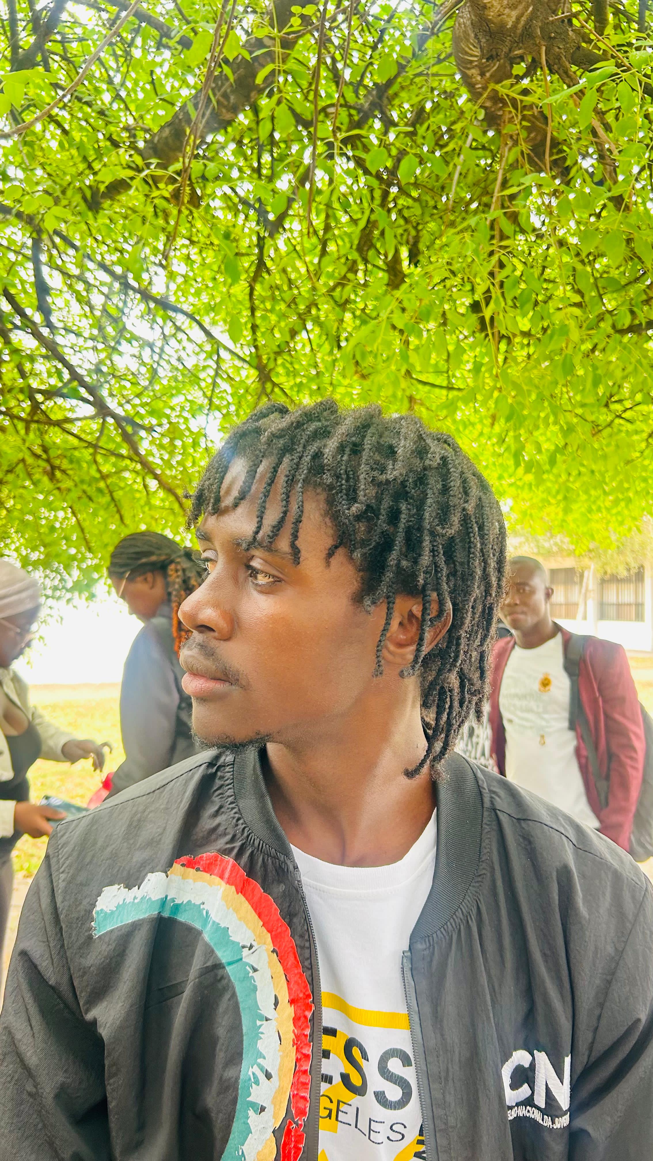 Profile image for Chande Zeferino